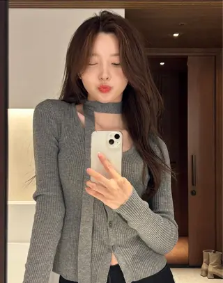 ロング カラー nonoka オリーブ/グレージュのヘアスタイル