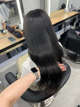 ロング カラー 暗髪🩶ラベンダー/ ブルー/ユウナ🤍のヘアスタイル