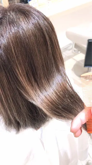 カラー 30代からの大人 ショートのヘアスタイル