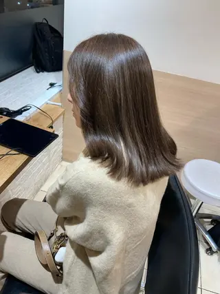 セミロング カラー icie所属・大阪ヴィーガンサロン KANAKOのヘアスタイル