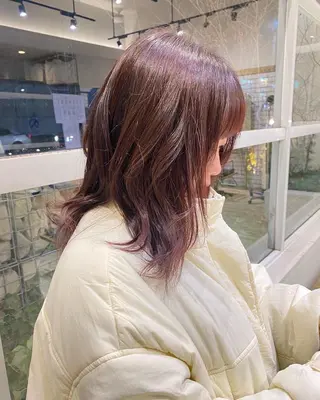 カラー 棟方 世奈のヘアスタイル