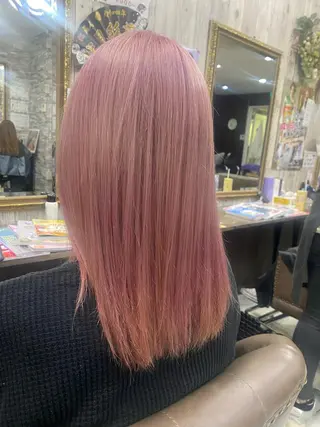 セミロング 土屋朱理/ ハイトーンカラーのヘアスタイル