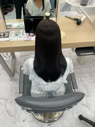 ミディアム カラー youres hair 新宿3丁目店所属・🍫ハイトーン✖︎ 縮毛矯正🍫柴田のヘアスタイル