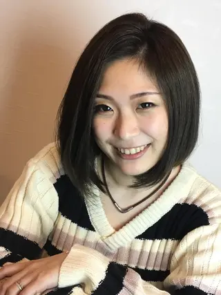 ミディアム ナガサカ サチのヘアスタイル