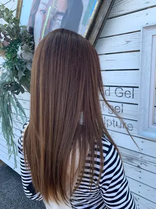 カラー 伊藤 由妃乃のヘアスタイル