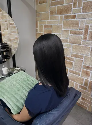 セミロング 栗谷 竜希のヘアスタイル