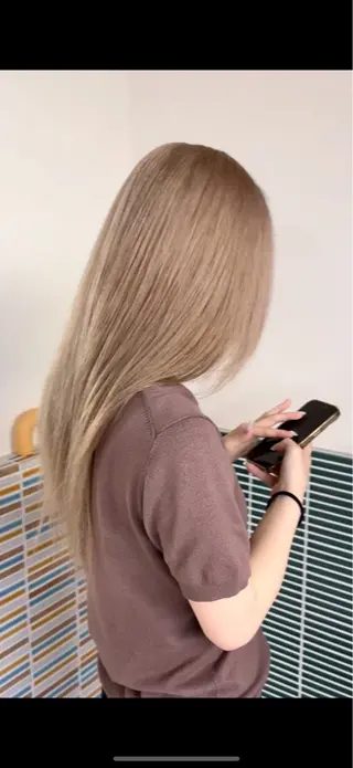 ロング カラー ヘアアレンジ ハイトーン mamiのヘアスタイル