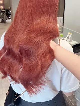 ロング カラー サキ🤍ハイトーン 🩰くびれ巻きヘアのヘアスタイル