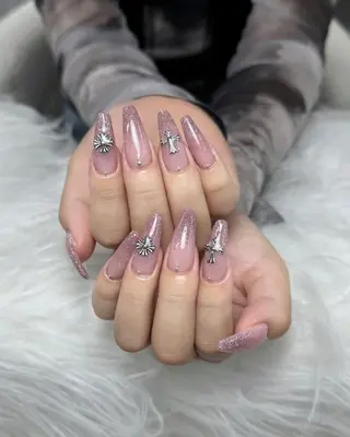 ネイル ヒナネイルサロン所属・Hina ネイルサロンのネイルデザイン