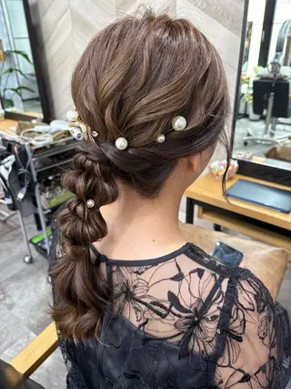 セミロング ヘアアレンジ 飯塚 沙衣のヘアスタイル
