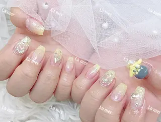 ネイル 🌻 Momoko_のネイルデザイン