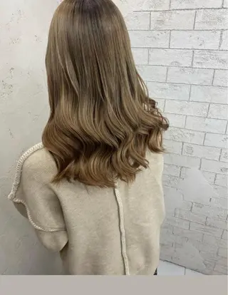 ロング 韓国風透明感カラー 💎YUI💎のヘアスタイル