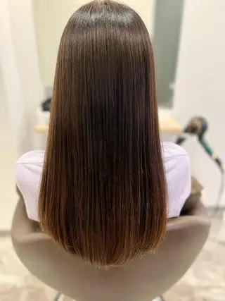 セミロング ブリーチ毛に縮毛矯正 ✨カラー✨山田 正幸のヘアスタイル