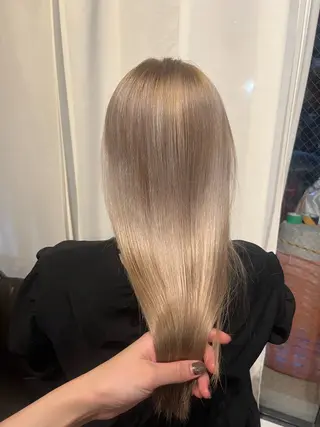 セミロング カラー ヘアアレンジ みわ/博多 ブリーチ/メンズヘアのヘアスタイル