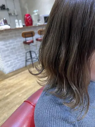 ミディアム カラー アティリー 西梅田のヘアスタイル