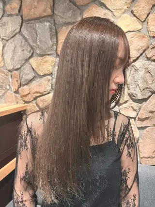 ロング まろやかなベージュ 小池春樹のヘアスタイル