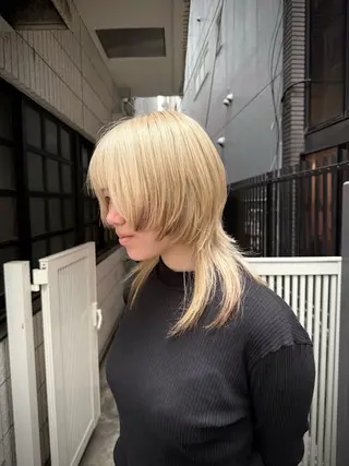 セミロング ROSIER所属・ウルフカット 🐺ｾﾝﾀﾞｱｶﾈのヘアスタイル