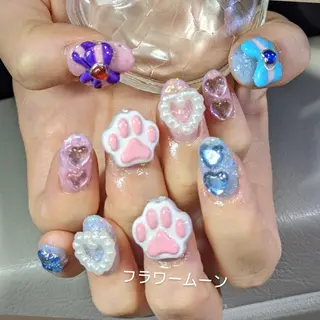 ネイル フラワー ムーンのネイルデザイン