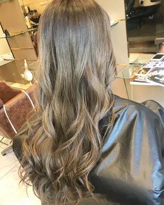 セミロング カラー パーマ ヘアアレンジ ネイル マツエク・マツパ 🫧代表/新宿駅近/ 限定価格🫧田辺貴裕のヘアスタイル