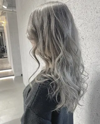 セミロング ノアヘアデザイン町田店所属・ショートヘア特化 mayaのヘアスタイル