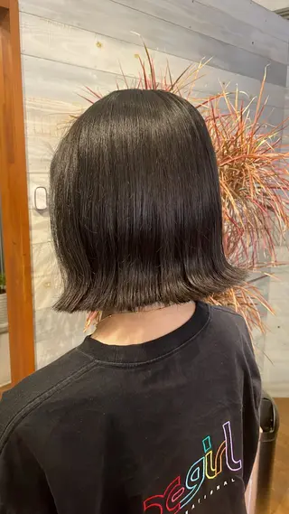 ショート カラー lift by mag所属・ユナ ナチュラル／透明感のヘアスタイル