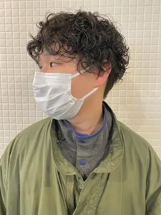 ショート パーマ メンズ 7Bridge所属・ハッシュカット 小西貫太のヘアスタイル