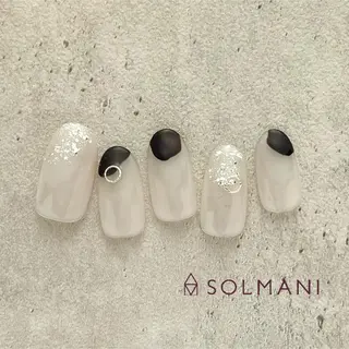 ネイル SOLMANI 予約担当のネイルデザイン