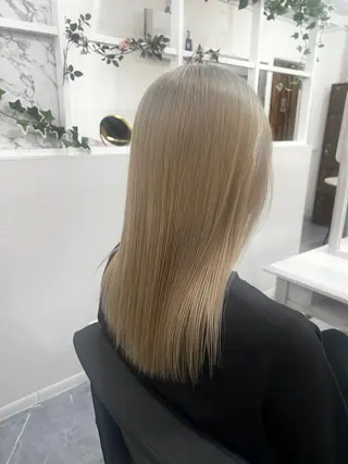 セミロング カラー 目を惹く艶髪/髪質 改善カラー🤎ぐっちのヘアスタイル