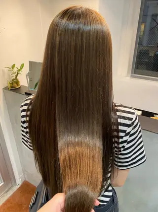 ロング カラー 櫻田 愛奈のヘアスタイル