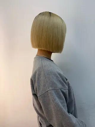 ショート nok所属・レイヤー/ベージュ/ どますず🌺のヘアスタイル