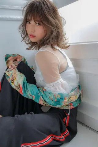 ミディアム 💘トレンドスタイル 💘透明感ヘアのヘアスタイル