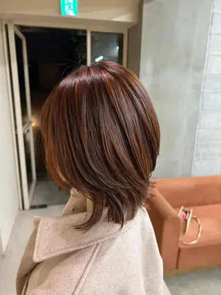 カラー kento レイヤーカットのヘアスタイル