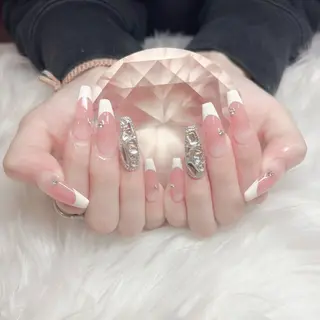 ネイル be+所属・be +のネイルデザイン