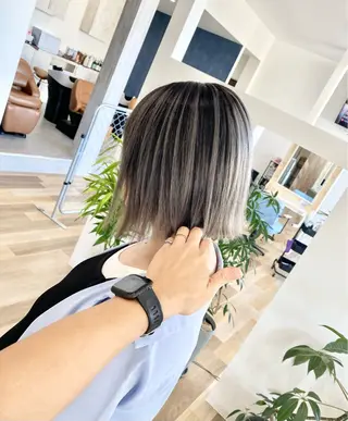 ミディアム LAFRE (ラフリ)所属・ケアブリーチ 黒瀬有汰のヘアスタイル