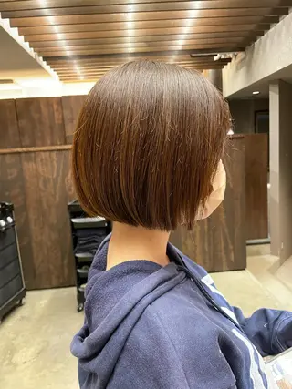 ショート カラー 栗原 瑠世のヘアスタイル