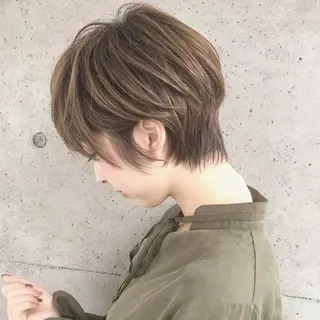 ショート カラー ショート/レイヤー なら石井知希のヘアスタイル