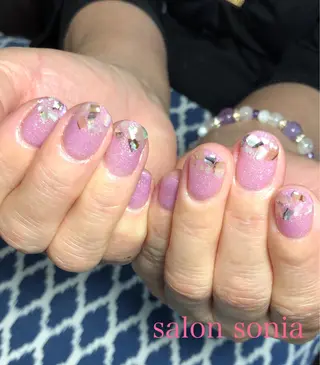 ネイル 小顔・毛穴・たるみ ネイル　　似内真樹のエステ・リラクイメージ