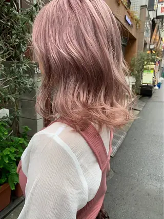 ミディアム 💗暖色/ブリーチ/ レイヤー/横浜/メイのヘアスタイル