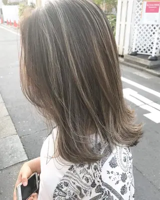 セミロング カラー シェアサロン salowin所属・✨ブリーチなし透明感 カラー🥇ユースケのヘアスタイル
