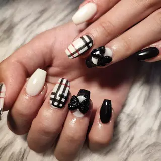 ネイル RUNWAY 　　の眉毛・アイブロウイメージ