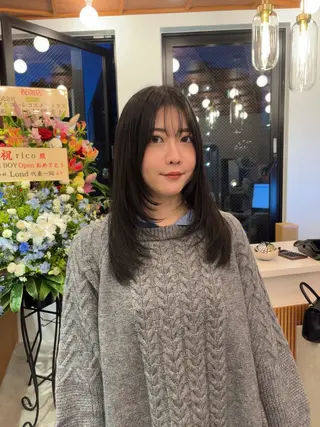 セミロング レイヤーくびれヘア アレンジmanakaのヘアスタイル