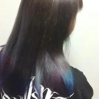 ロング カラー Drei.B.(ドライヴ)所属・ヨシダ アズサのヘアスタイル