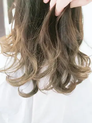 セミロング newi WASHIOのヘアスタイル