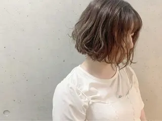 ショート カラー EMANON天神所属・Hitomi Ezakiのヘアスタイル