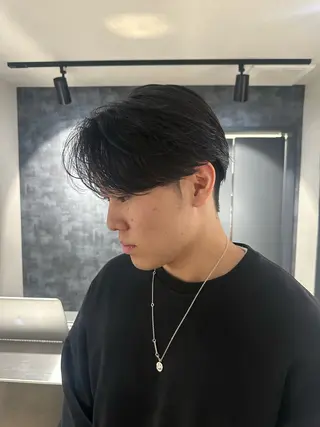 ミディアム メンズ SALOWIN 原宿 iori所属・💈センターパート パーマ特化💈雄太のヘアスタイル