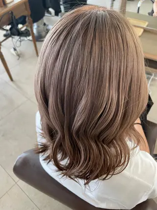 カラー 三木 脩加のヘアスタイル