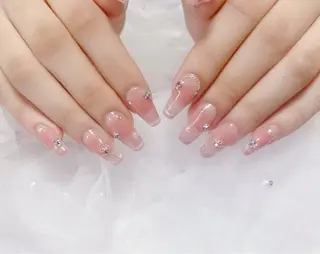 ネイル Ranon所属・ᴿᴬᴺᴼᴺ 🤍 𝐴𝑌𝐴𝐾𝐴のネイルデザイン