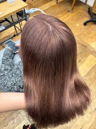 セミロング カラー よこやま なぎさのヘアスタイル