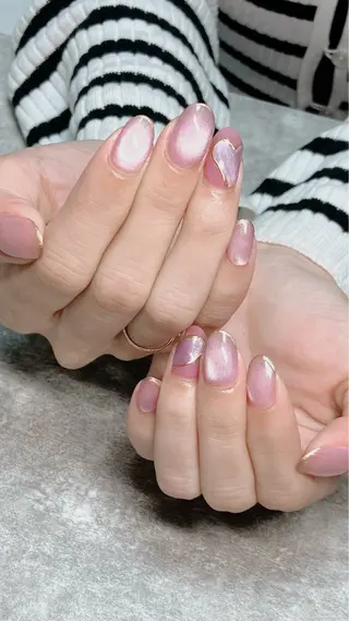 ネイル haleyume所属・shino🌟 痛ネイルのネイルデザイン