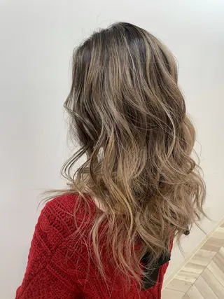 ロング eL HAIR SALON なんば店所属・ブリーチカラー特化 /焼田貴明のヘアスタイル